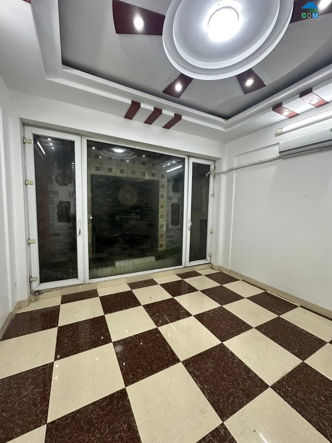 Ảnh Cho thuê nhà ngõ ô tô-vp Hồ Tùng Mậu-Cầu Giấy, 70m2, 5 tầng, 26tr 0