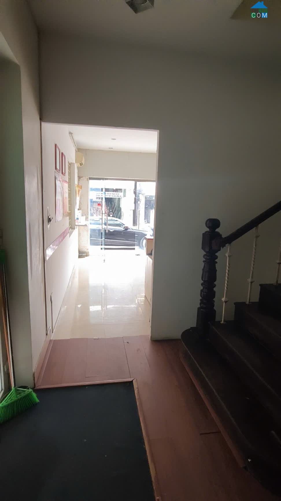 Ảnh Cho thuê MẶT PHỐ, LÔ GÓC ở Giảng Võ, Ba Đình 65M X 5T giá 35tr 0