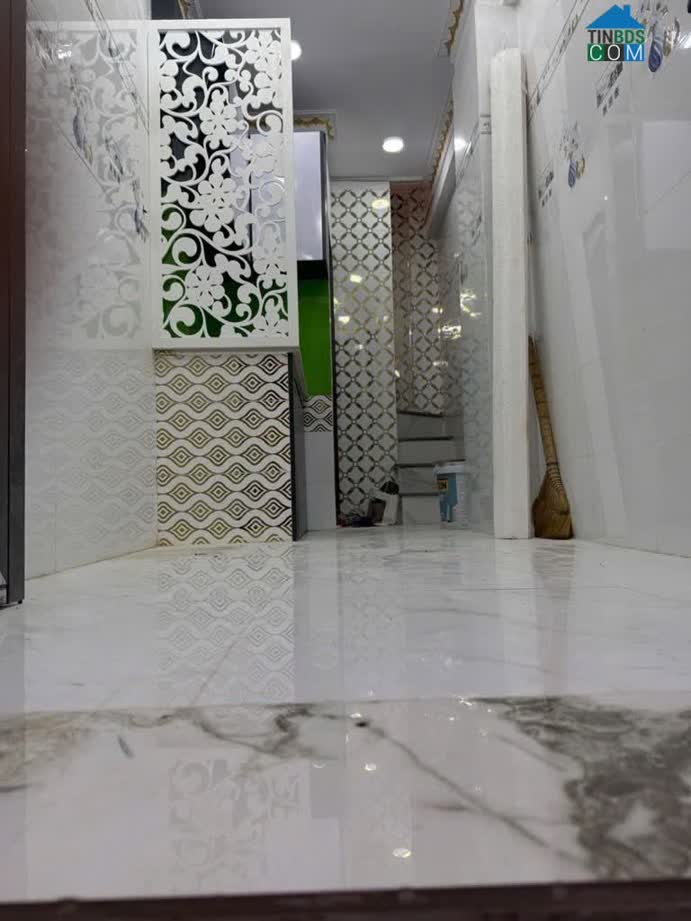 Ảnh Chưa đến 2 tỷ có nhà 3 tầng 2PN CMT8 hẻm thông 0