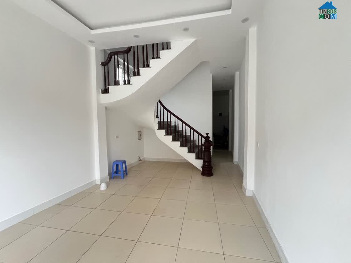 Ảnh Nhà 3 tầng do thượng tiền phong mê linh 0