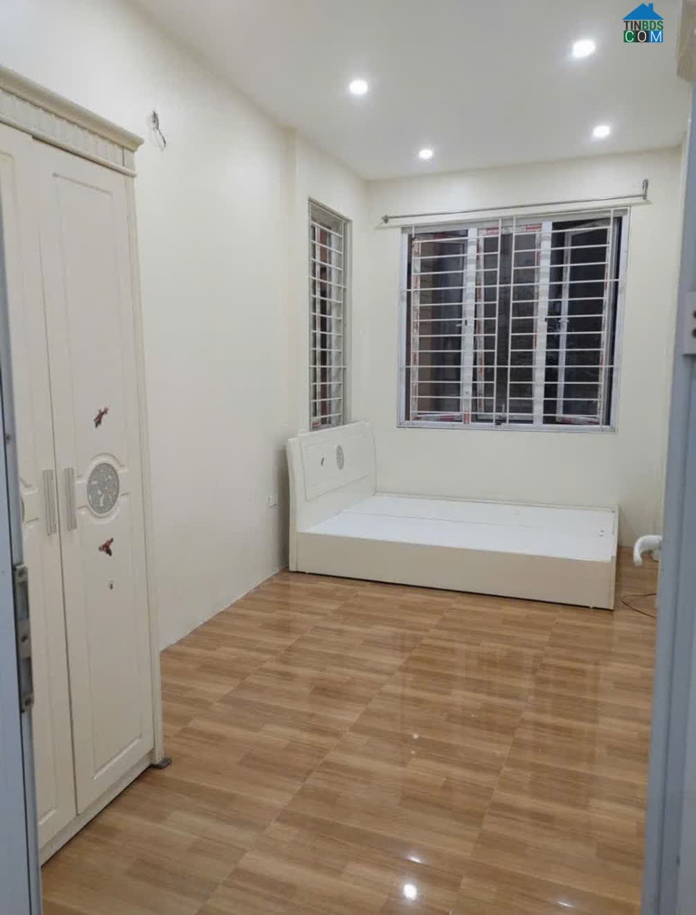 Ảnh Bán nhà riêng tại Khuất Duy Tiến, 7,6 tỷ, 40m2, 3PN, 5WC, hướng Nam, hàng hiếm 0