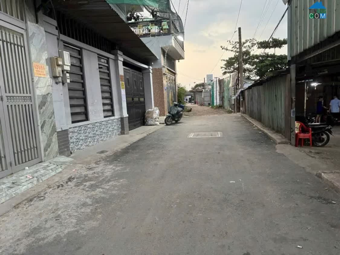 Ảnh Nhà hẻm ô tô kế Aeon Mall Tân Phú, 4.1 x 18m, 2 Tầng, xe hơi ngủ trong nhà, 6.9 Tỷ 0