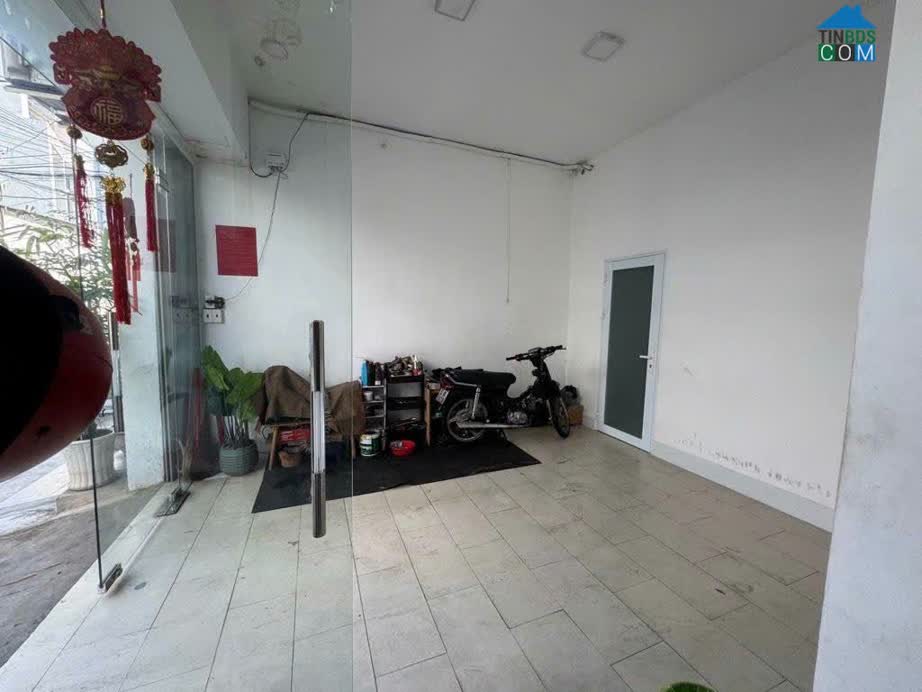 Ảnh 8.9 Tỷ - Nhà 3 Tầng Bề Thế 7.6x9m - Sổ Vuông Vức - Khu Phân Lô Bàn Cờ - Hẻm Xe Hơi Tránh - Phạm... 0