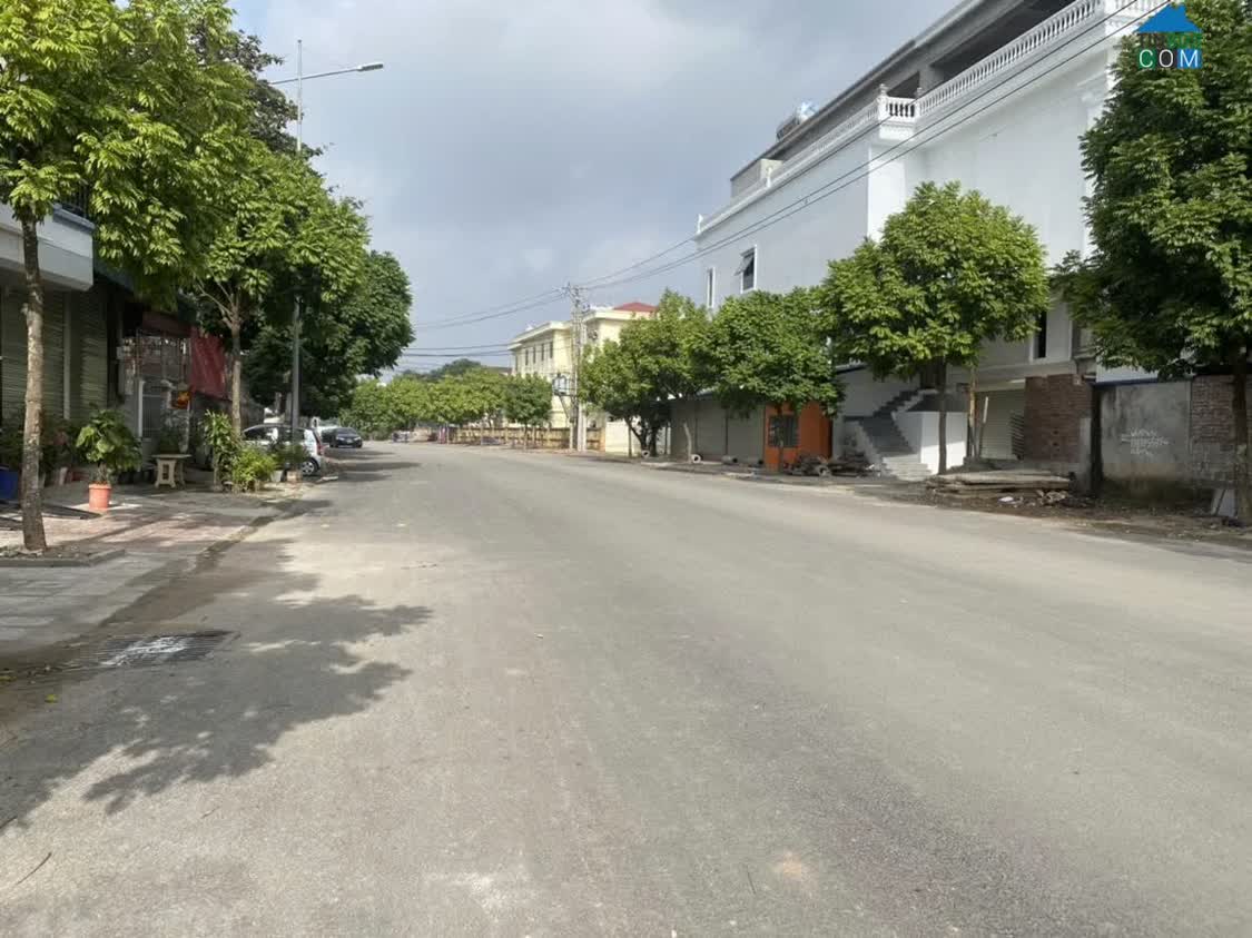 Ảnh Cho thuê nhà 3 tầng đường Hà nhâm đại, Khai quang, Vĩnh yên, Vĩnh Phúc. Giá chỉ 8 triệu 0