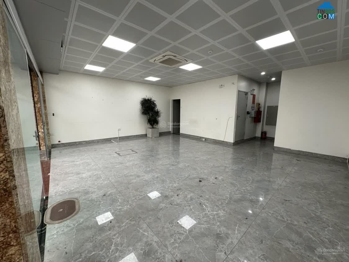 Ảnh Chính chủ cần cho Thuê Toà Nhà Full Kính Mới 0