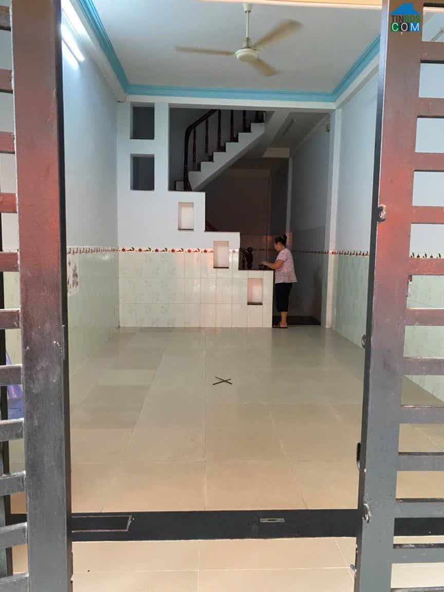 Ảnh Cho thuê nhà nguyên căn hẻm xe hơi 4pn 3wc tại Hoàng Hoa Thám - Tân Bình 0