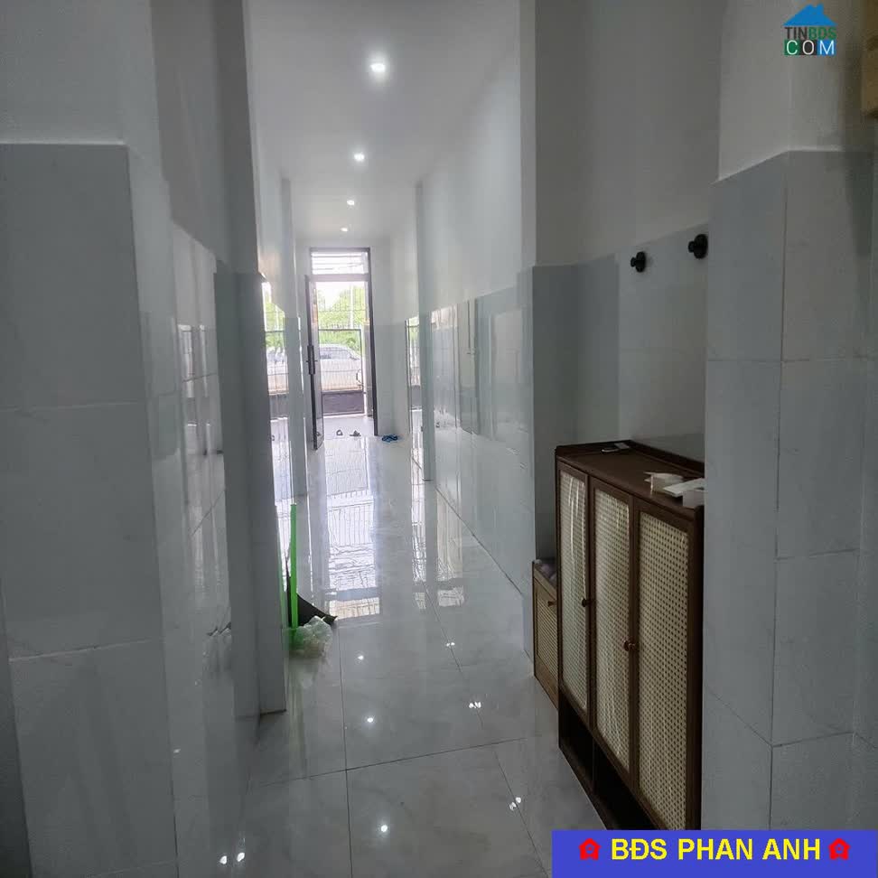 Ảnh Chỉ với 3 đồng hơn chút là có một căn nhà nhỏ, vừa đủ xinh cho đôi vợ chồng trẻ ngay Hồ Bá Phấn... 0