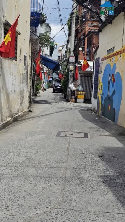 Ảnh Siêu phẩm cho Gia Đình - Ngã 6 Lý Thái Tổ - 40m2, 5PN, cứng cáp, sát mặt tiền - giá tốt. 0