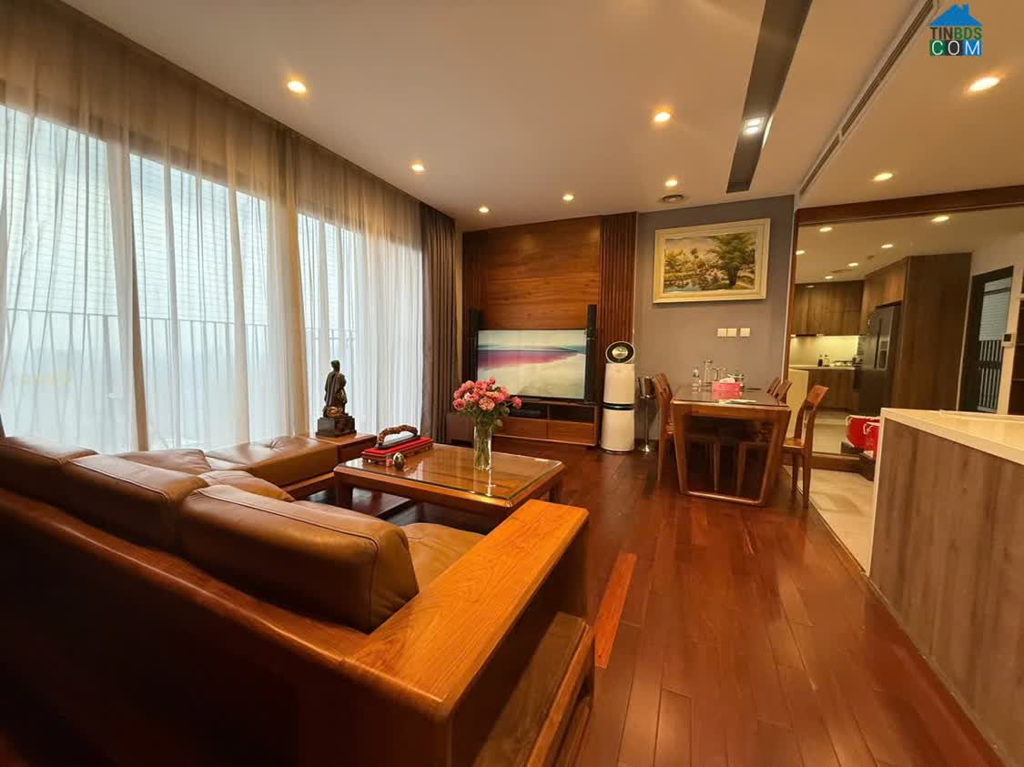 Ảnh Bán căn hộ 3PN VIEW HỒ TÒA C6 Vinhomes D'Capitale, giá 12.x tỷ 0