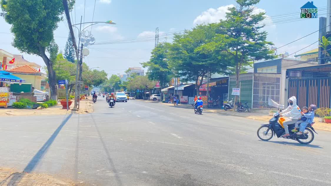 Ảnh 10m mặt tiền lê hồng phong, trung tâm đức trọng, lâm đồng 0