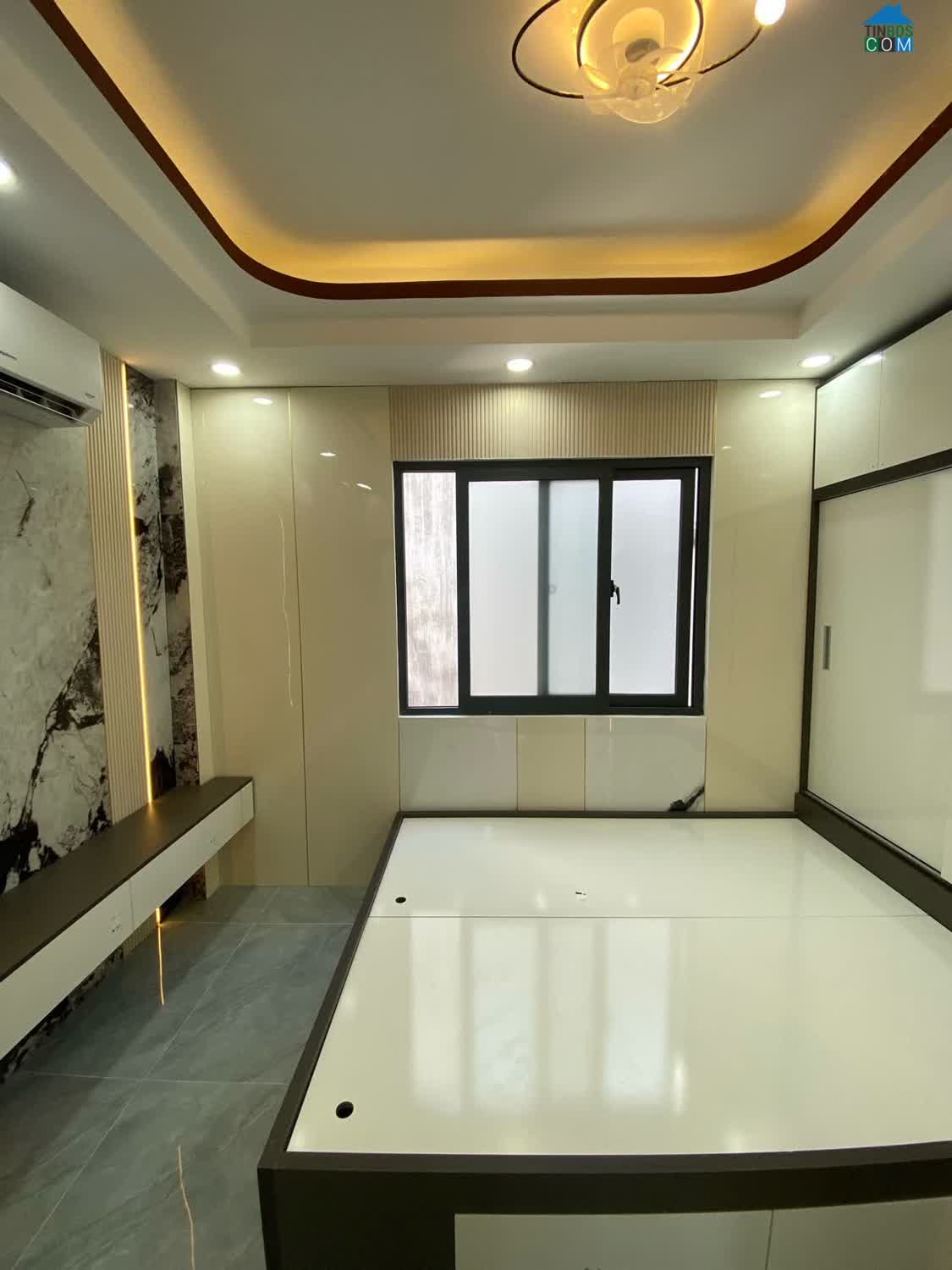 Ảnh Bán nhà gần sân bay Tân Sơn Nhất nhỉnh 6tỷ. 0