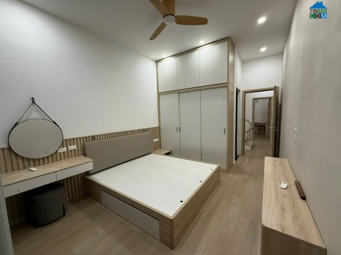 Ảnh Cho thuê Thuỵ Khuê-Tây Hồ, 40m2, 4 tầng, 5 ngủ, 15tr 0