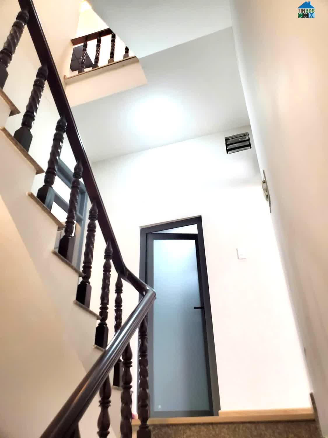 Ảnh Bán Nhà 3 Tầng Ở Ngay, 129m2, Hẻm Xe Hơi Đỗ Xuân Hợp, Phước Long B, Quận 9, Nhỉnh 7T 0