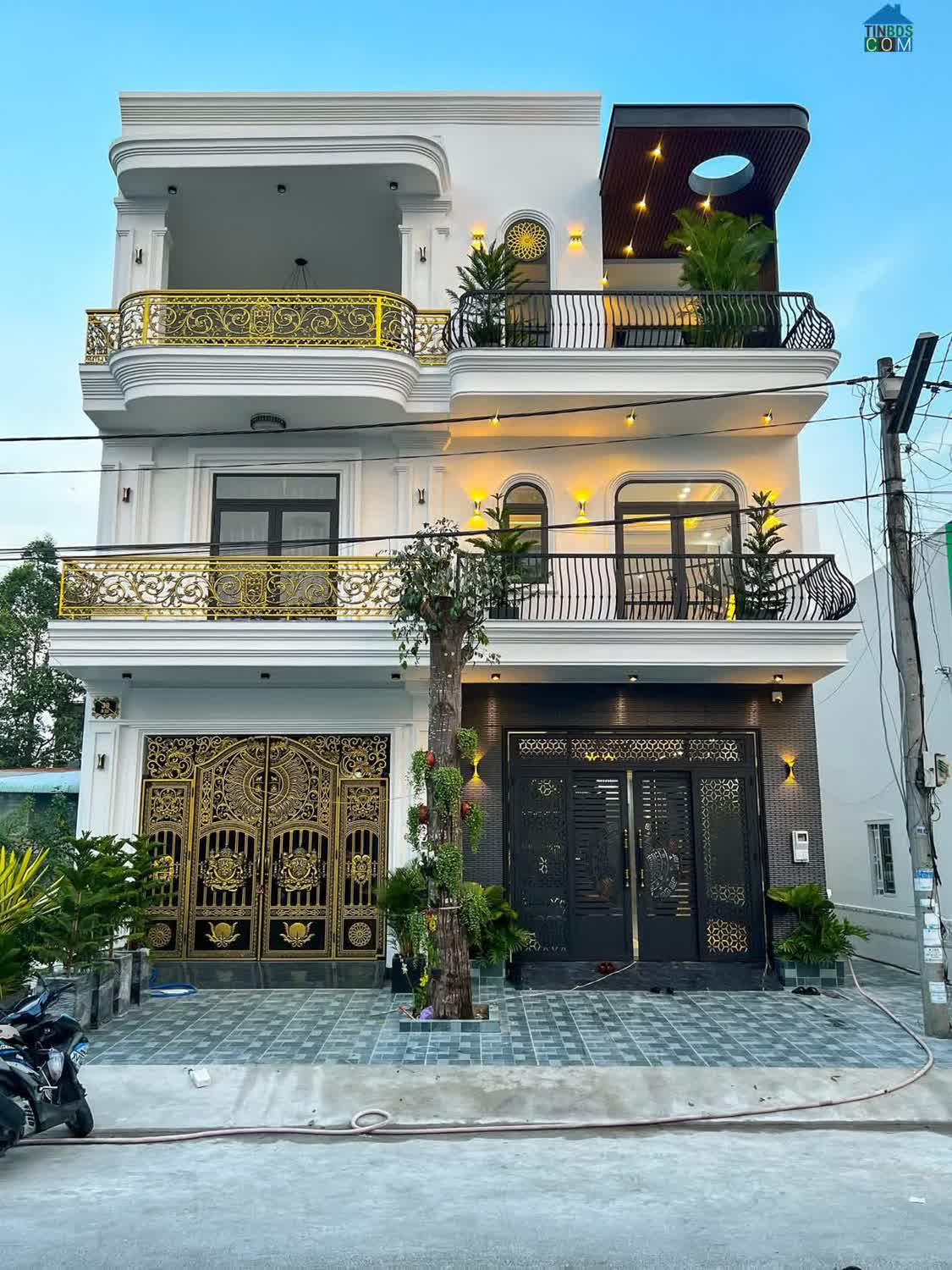 Ảnh Nhà 3 Tầng KDC Hồng Loan Đường D33 - Hàng Hiếm Có Mương Hở 0