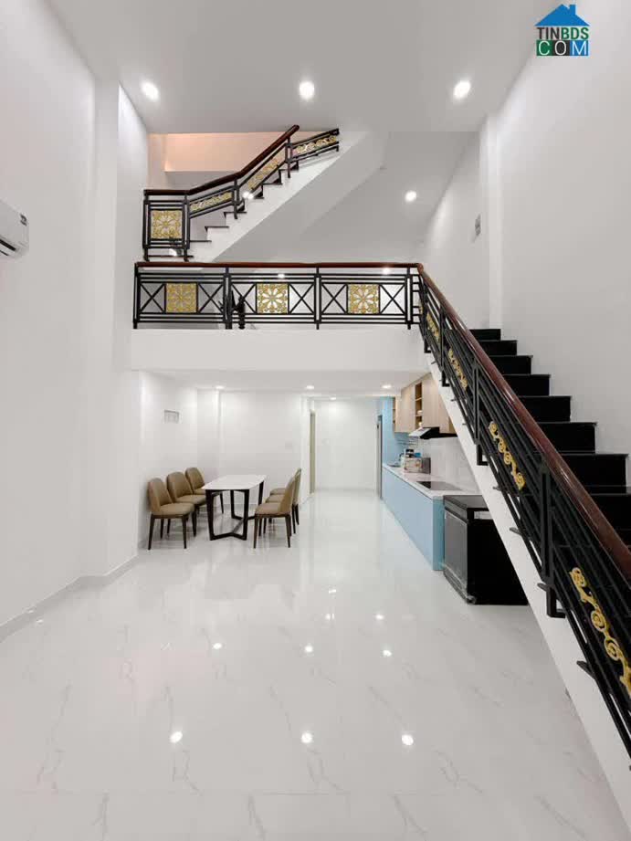 Ảnh Quận 7, Nhà Sát Mặt Tiền Đường Huỳnh Tấn Phát 0