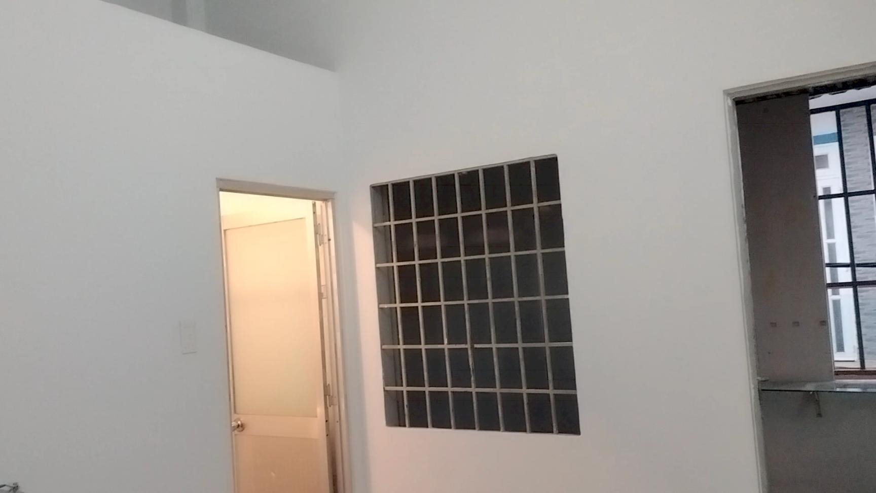 Ảnh Nhà Nguyên Căn thoáng sạch, cho thuê ổn định - Hẻm Xe Hơi trước sau 0