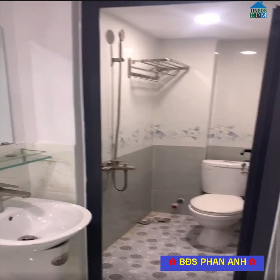 Ảnh Có căn nhà phố ngay gần tuyến Metro, dọn vào ở được luôn mà chỉ có 4 đồng hơn anh chị tham khảo nhé! 0