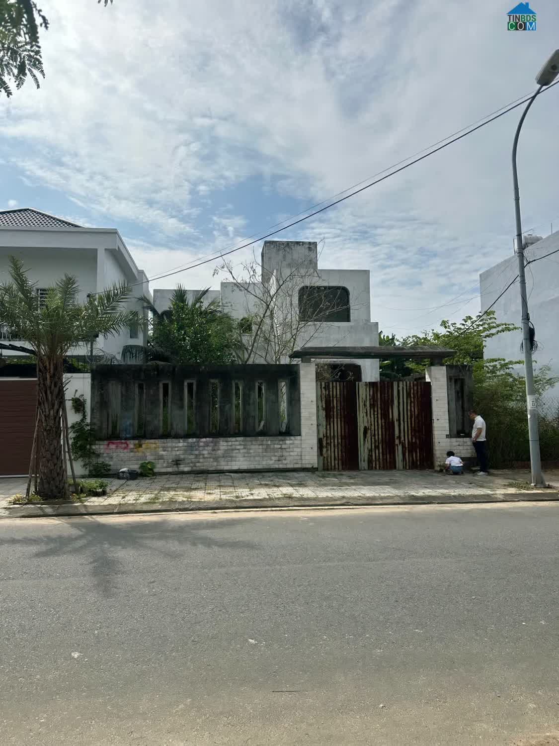 Ảnh Bán biệt thự 2 tầng Trần Sâm, khu biệt thự cao cấp, gần Vịnh, gần biển Sơn Trà 0
