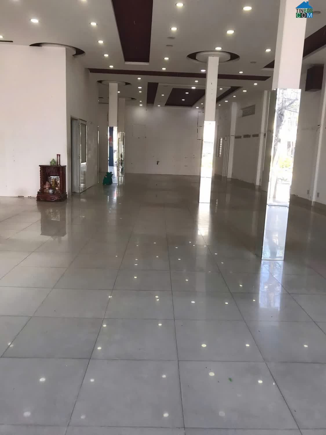 Ảnh Cho thuê nhà ngang 11m mặt tiền đường Mậu Thân gần Lotte Ninh Kiều Cần Thơ 0