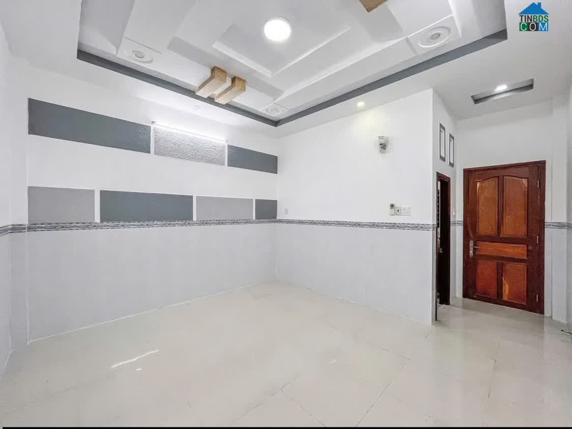 Ảnh Bán Nhà Mặt Tiền Mái Thái 5x20m² Gần Chợ Đầu Mối Bình Điền Giá 1Tỷ70TR 0