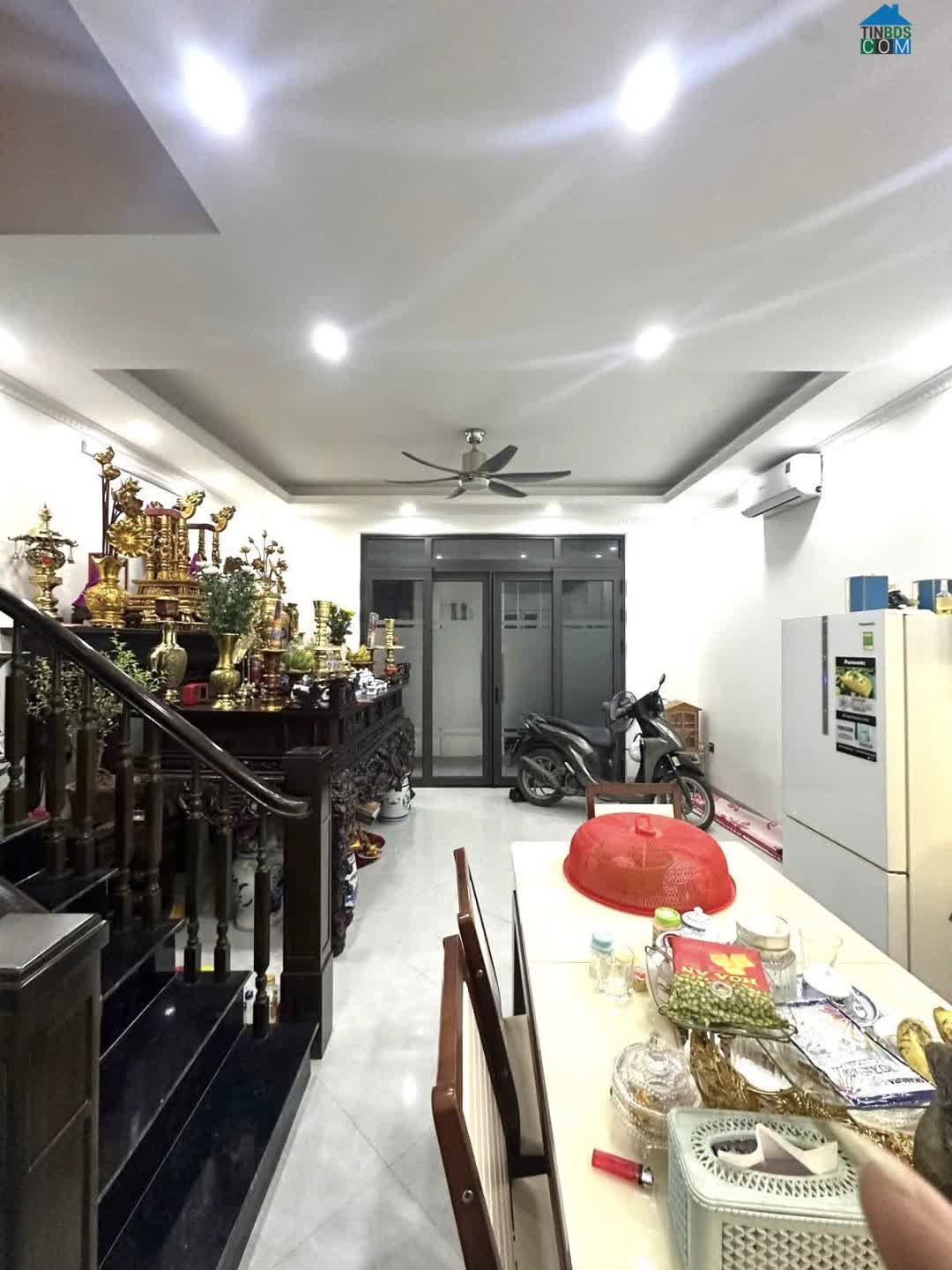 Ảnh Bán nhà ngõ 325 Yên Hoà, DT 30/33m, 5 tầng mới, MT 5m, giá 8.7 tỷ, ngõ 2m. 0