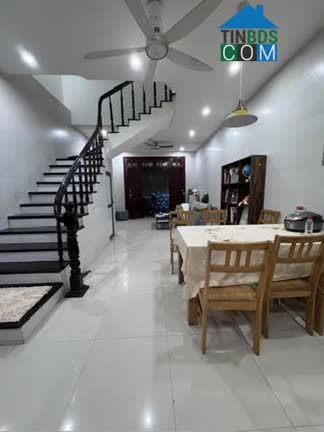Ảnh Bán nhà Phố Hoàng Cầu 60m2 x 5 Tầng - 2 Mặt Ngõ Thoáng, Gần Hồ, Nhà Dân Xây Chắc Chắn 0