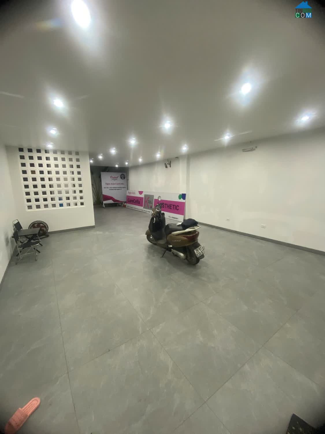 Ảnh Cho thuê tầng 1 Shophouse trung tâm Trâu Quỳ 85m2 mtien 6m đường 11m vỉa hè thông 0