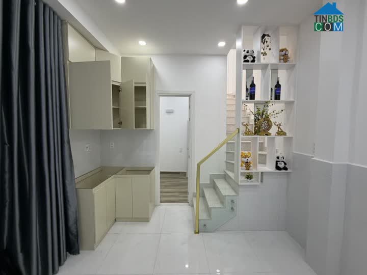 Ảnh Lạc Long Quân Tân Bình 30M2 - 3 Tầng 3PN 3WC Chỉ 3.95 Tỷ 0
