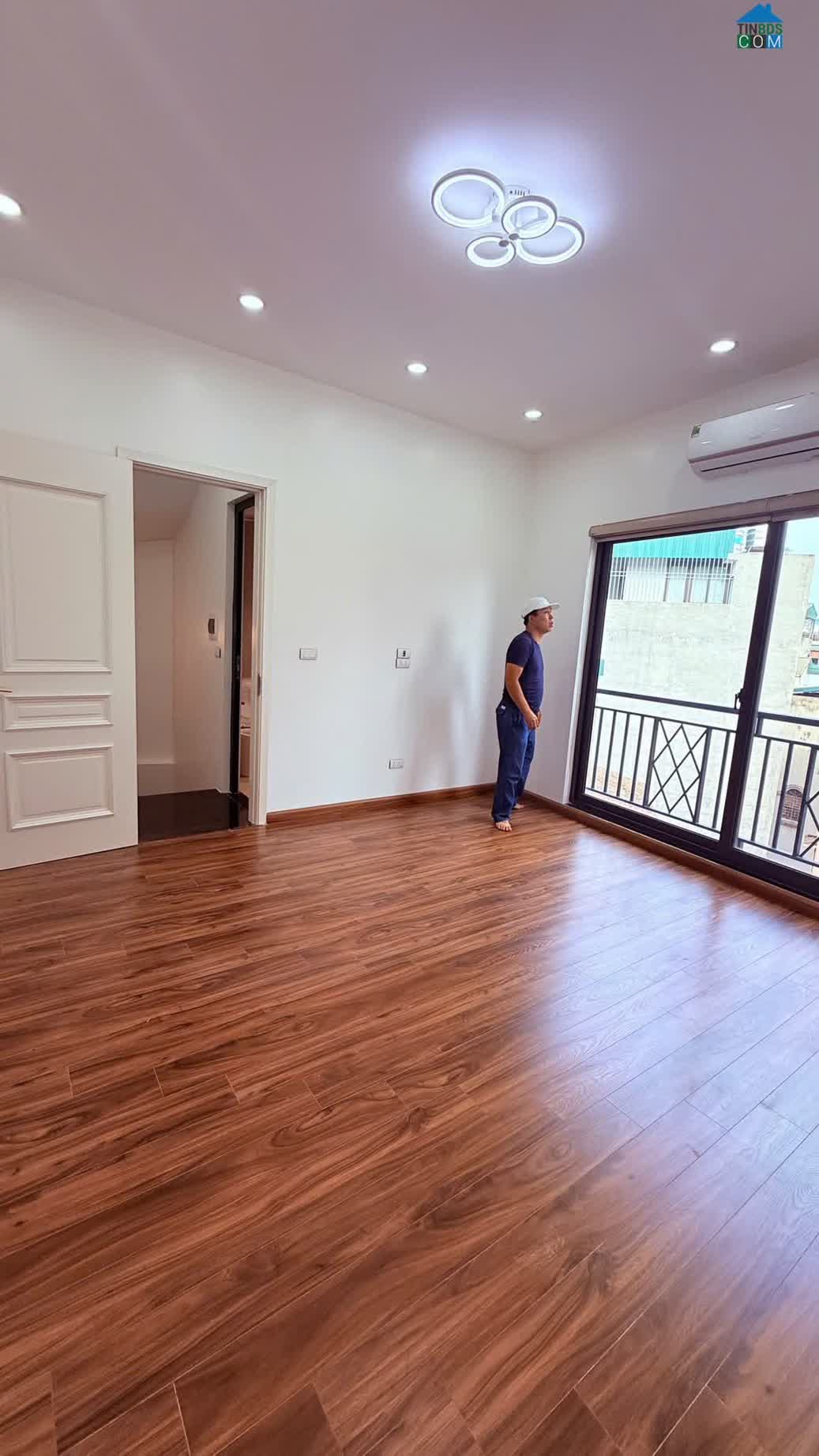 Ảnh Bán nhà ngõ 67 Văn Cao, DT 30m, 5 tầng mới, MT3.8m, giá 7.78 tỷ. 0