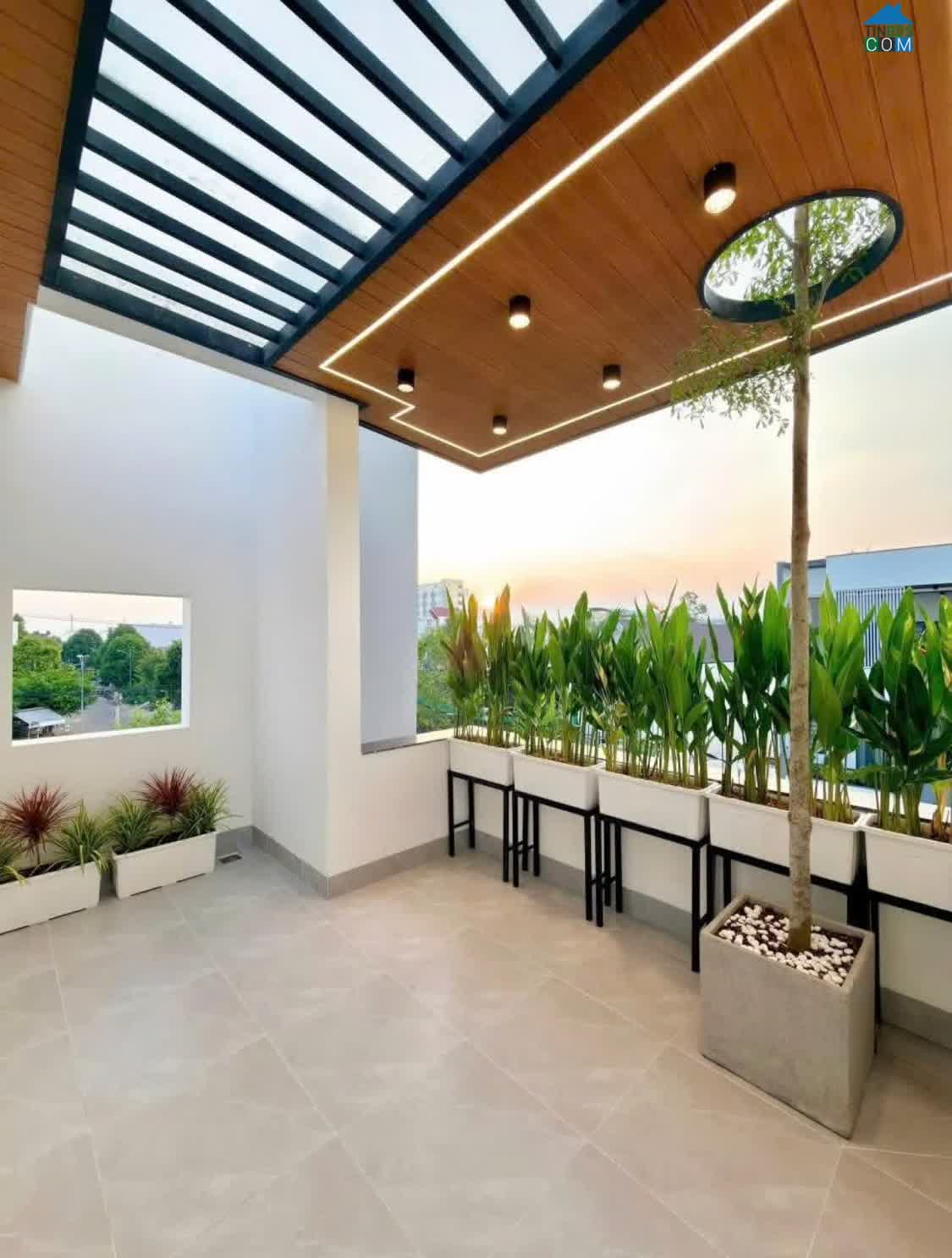 Ảnh Nhà 1 Trệt 2 Lầu có sổ hồng riêng tại Thủ Dầu Một, Bình Dương 0