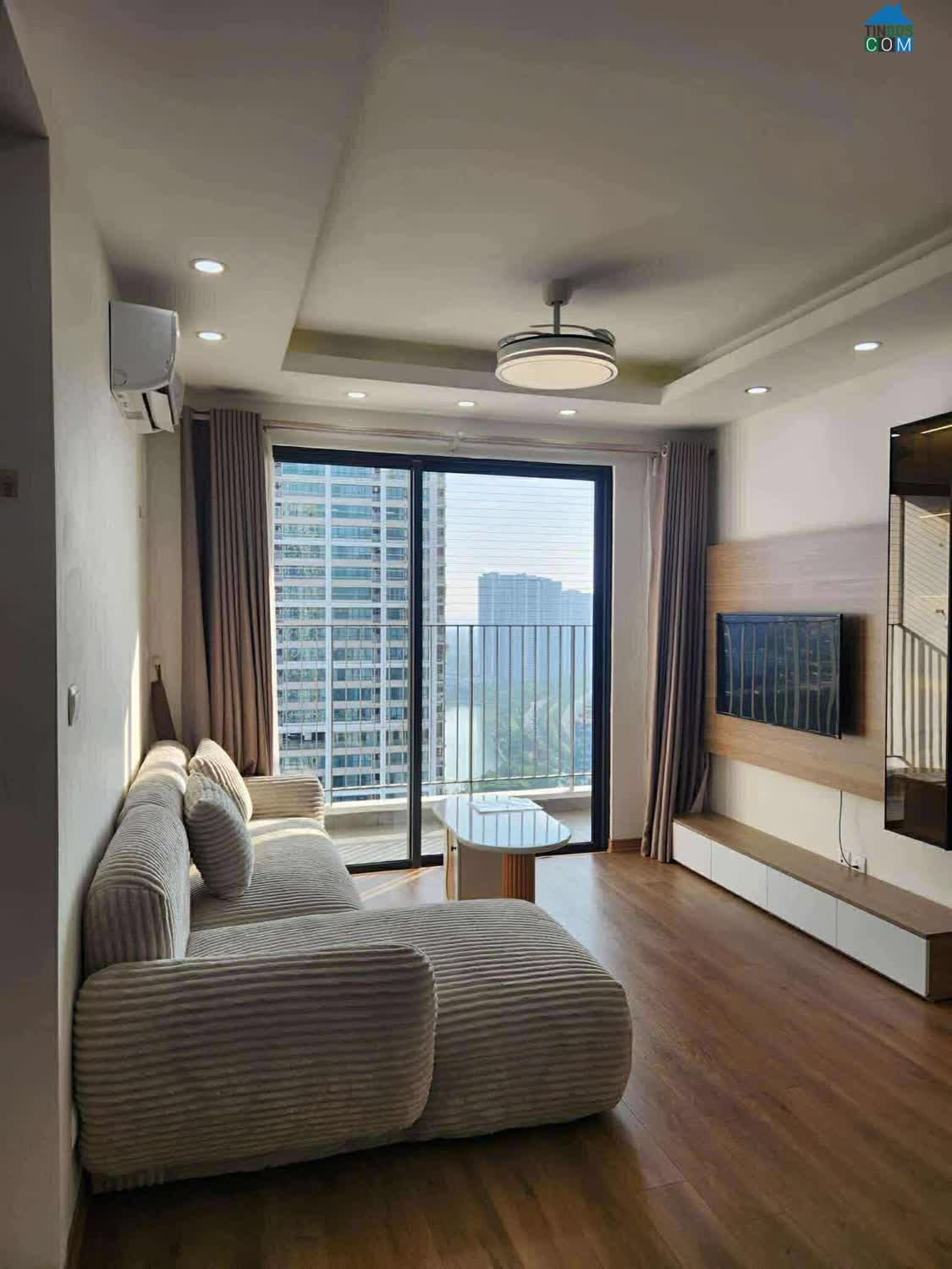 Ảnh Bán căn hộ 3PN-93m2 tại VINHOMES D'CAPITALE, full đồ, giá 10.4 tỷ 0