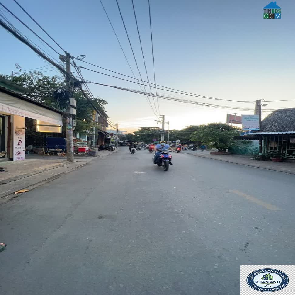 Ảnh "Sát vách" Đỗ Xuân Hợp mà chỉ bằng một nửa mặt lộ chính? Nhà mặt phố 4 tầng mà chỉ có 13 tỏi 5. 0