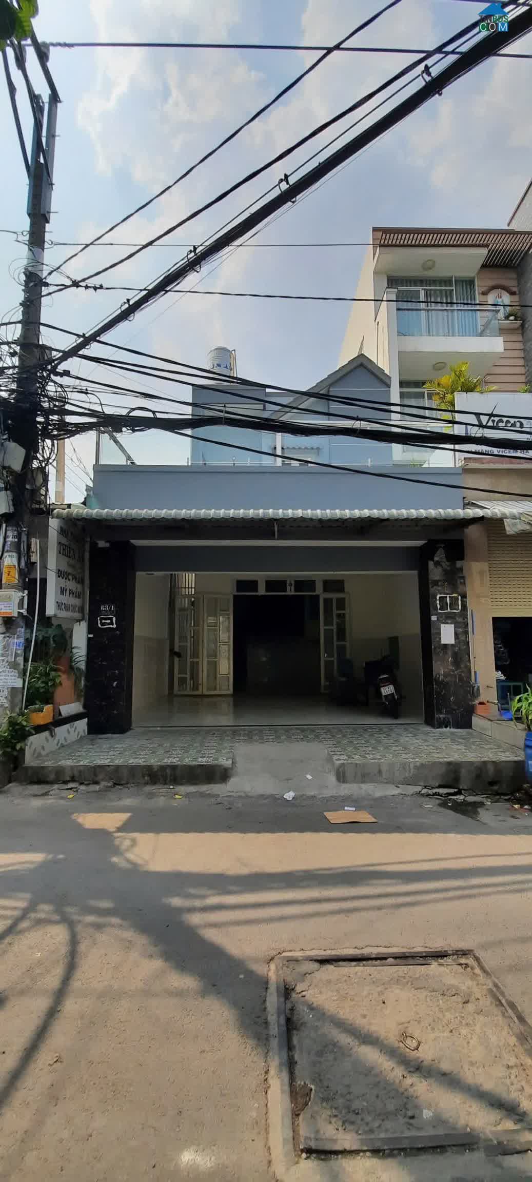 Ảnh bán gấp giá rẻ hơn t/trường 30tr/m2 mái thái 3pn ngang 6m đang cho thuê 15tr/th quận 12 0