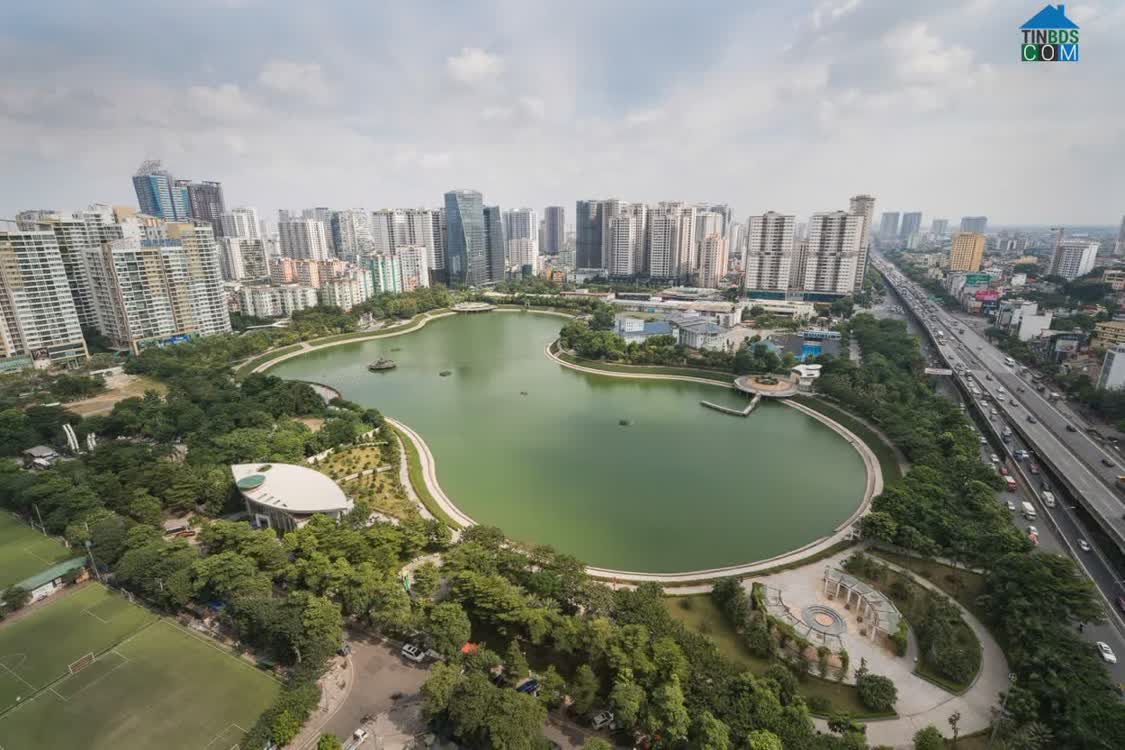 Ảnh Bán căn hộ 3 ngủ Vinhomes D'Capitale, view bao trọn hồ, giá 10.x tỷ 0