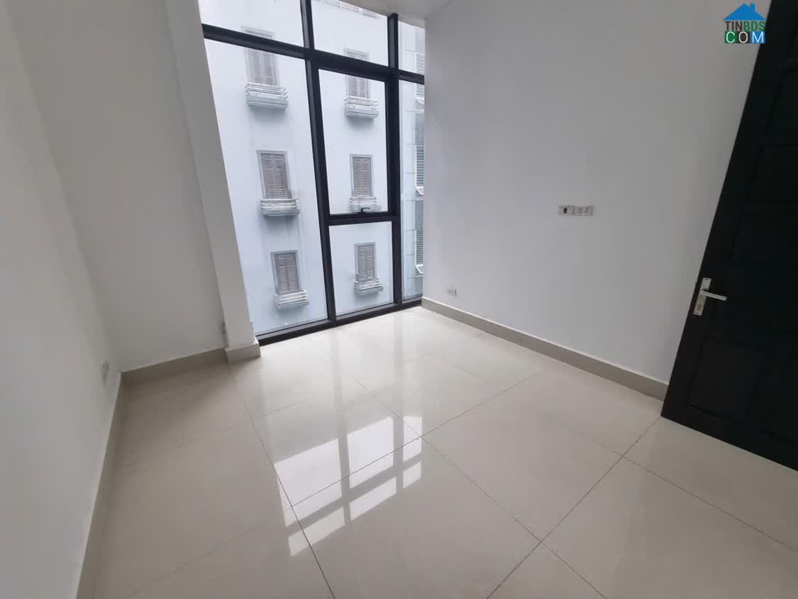 Ảnh Chào thuê 120m sàn vp phố Nguyễn Hoàng, chia sẵn 2 phòng nhỏ, giá hợp lý sẵn bàn giao 0