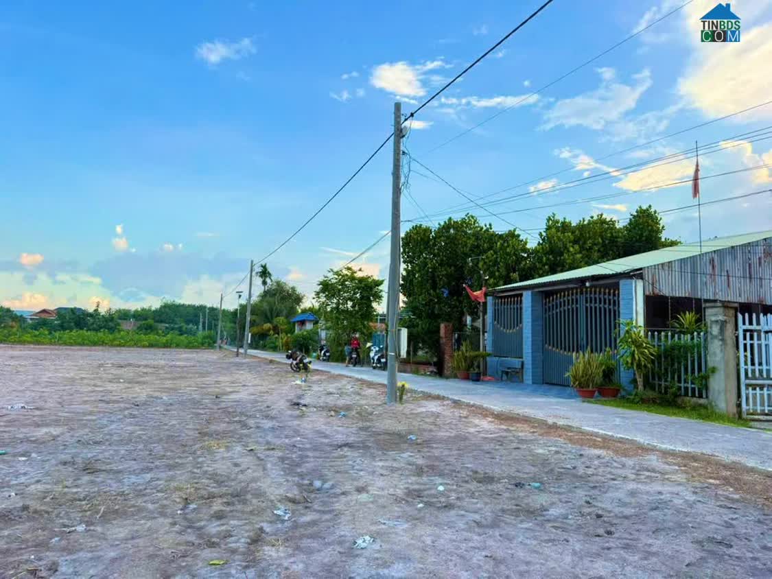 Ảnh Bán đất nền dự án tại Nguyễn Huệ, Minh Long, Chơn Thành 600 triệu, 150 m2, uy tín Hot! 0