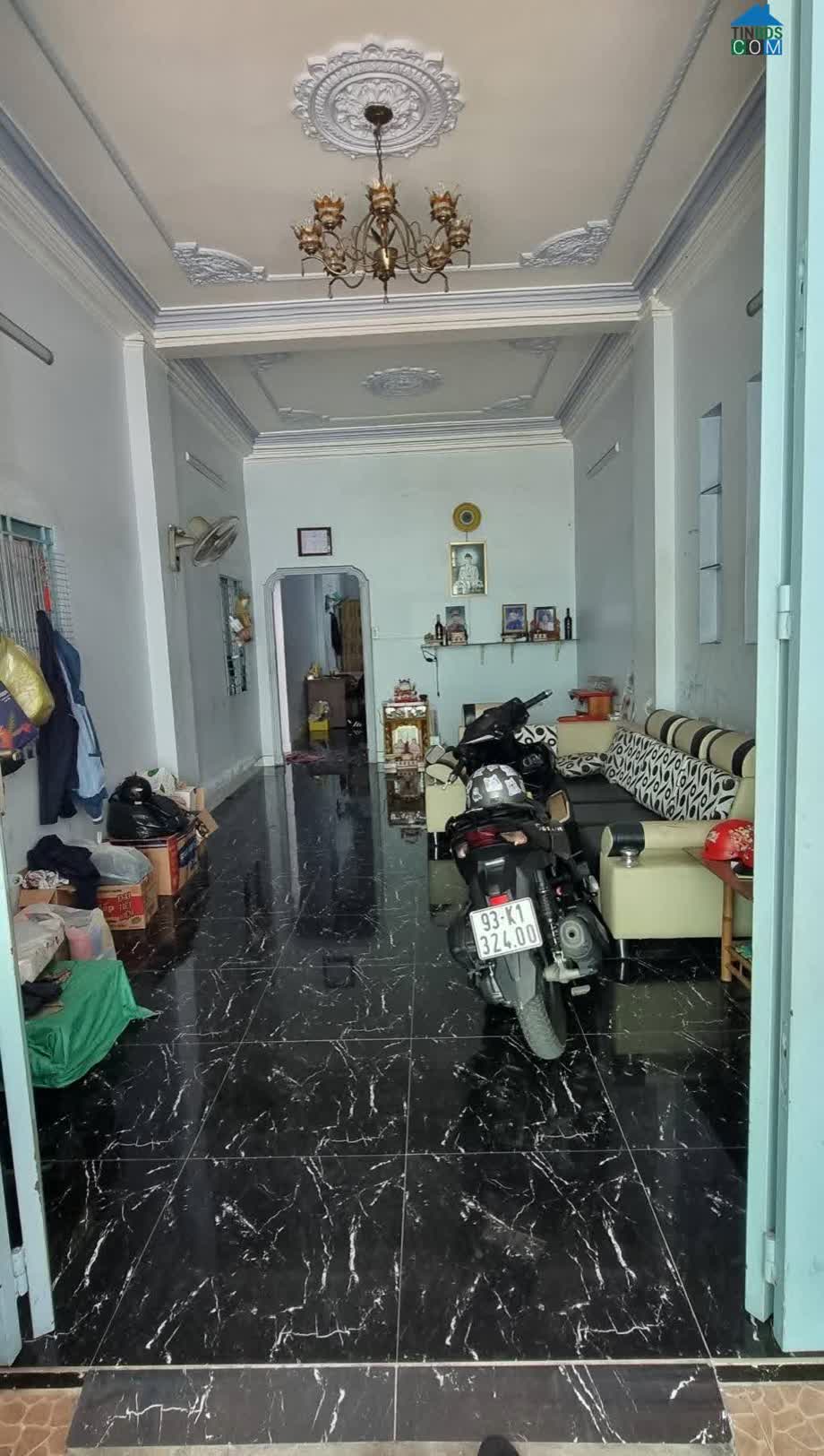 Ảnh Lũy bán bích quận tân phú hẻm ô tô ,3 phòng ngủ dt 120m2 chỉ nhỉnh 8 tỏi 0