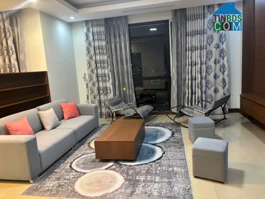 Ảnh CHO THUÊ CĂN HỘ R1Cho thuê căn hộ R1 Royal City - 150m2 |3PN|, nội thất mới làm lại; 0913853686 0