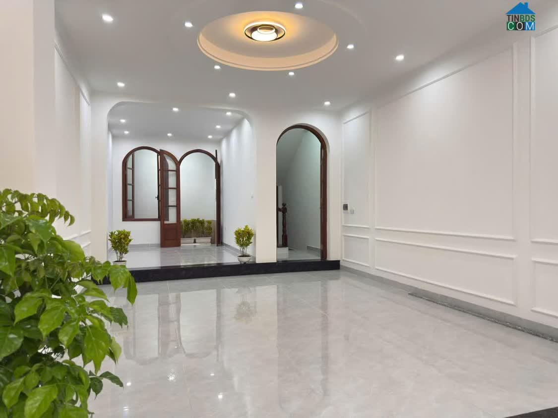 Ảnh Nhà phân lô Trần Quốc Hoàn 60m2 x 5T, ô tô tránh, cách phố 20m, ô chờ thang máy, 2x tỷ 0
