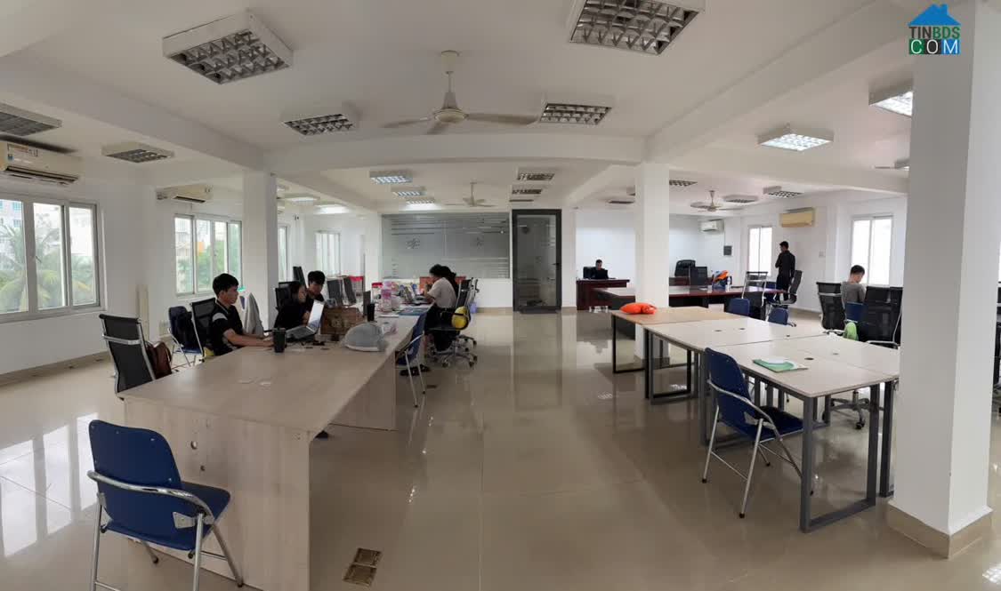 Ảnh Văn phòng cho thuê ở mặt tiền với 11x16m2 tại Trường Sơn, Tân Bình 0