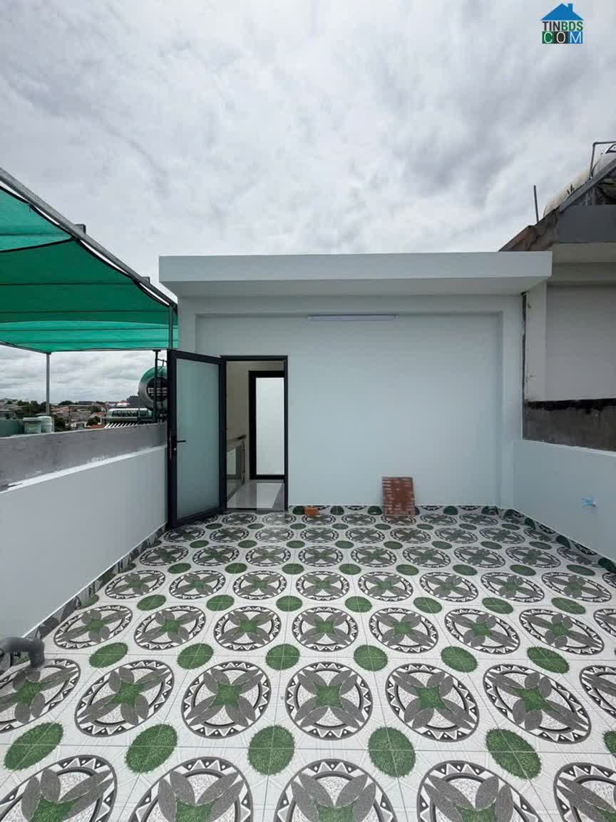 Ảnh Nhà cần bán gấp, trung tâm quận 9, đường Đỗ Xuân Hợp 0