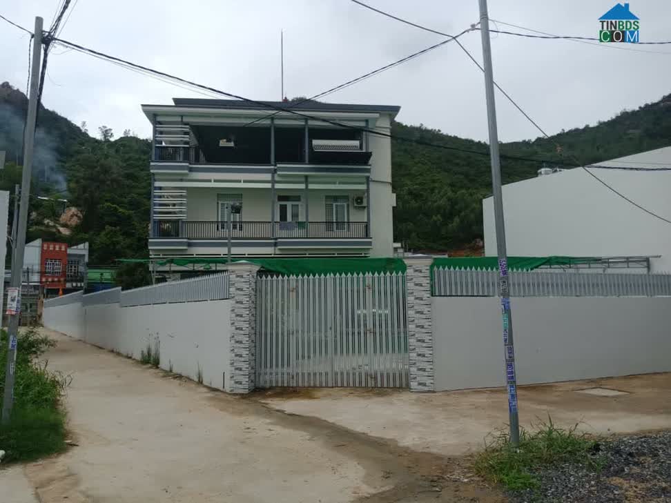 Ảnh Bán lô đất diện tích lớn 3 mặt tiền đường Ngô Đến Nha Trang, tặng nhà biệt thự 3 tầng 0