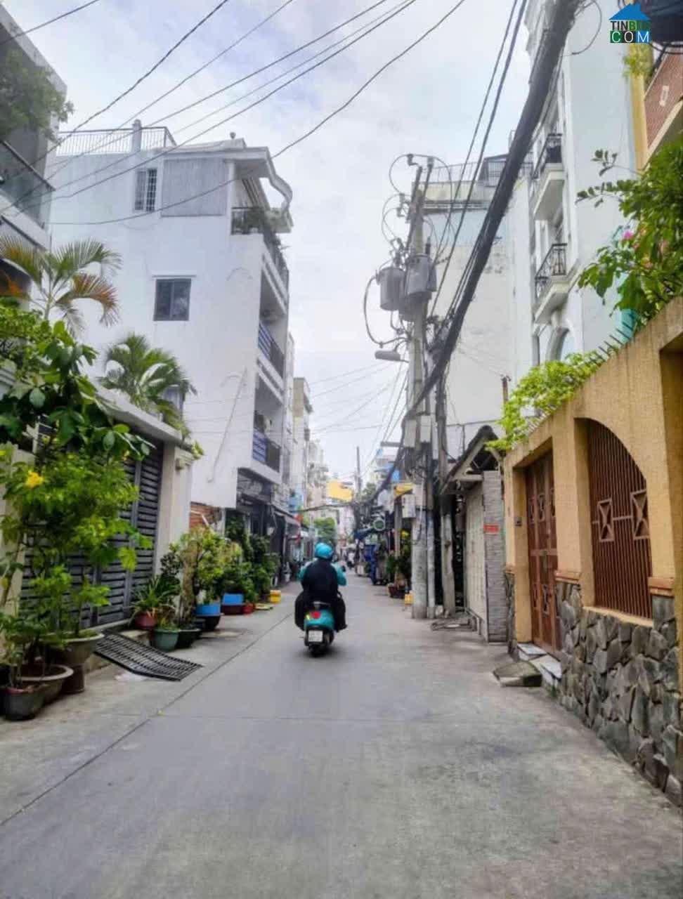 Ảnh Siêu phẩm nhà phố cách mạng tháng 8, 3PN, hẻm xe hơi, Pháp lý chuẩn công chứng ngay, nhỉnh 6.x tỷ 0