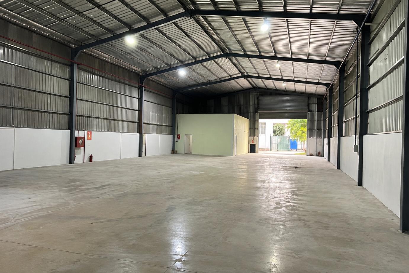 Ảnh Cho Thuê Nhà Kho 400M2 Đường Hoàng Văn Thái, Giá 20 Triệu 0