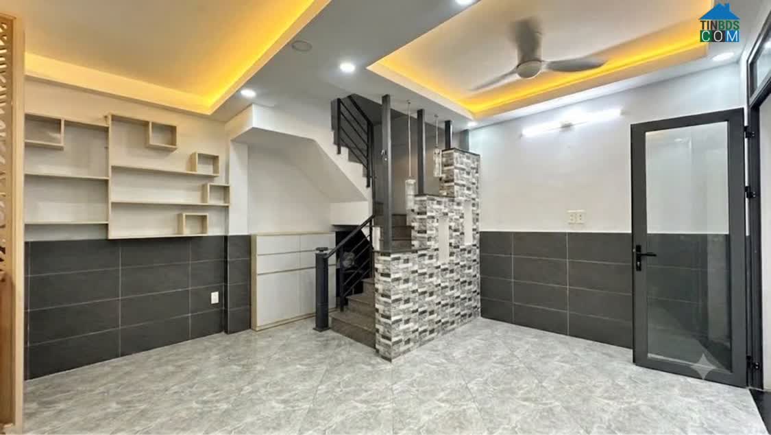 Ảnh Nhà đẹp có nội thất sẵn trung tâm quận 3, sát hẻm xe hơi, đường Trần Quang Diệu 0