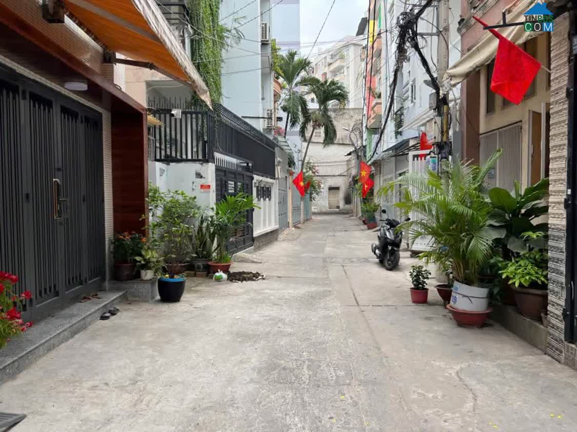Ảnh Nhà 4 tầng ngay trong khu ẩm thực Phan Xích Long, hai mặt tiền trước sau 0