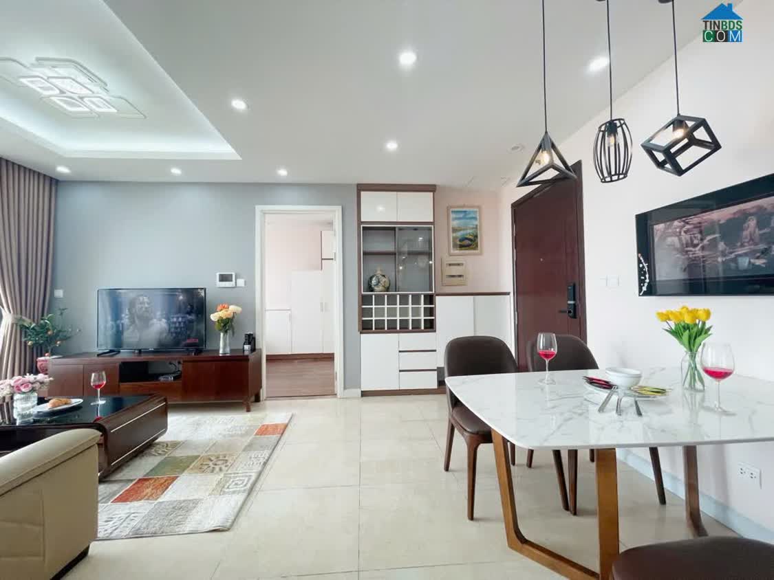 Ảnh Bán gấp CH 2PN 72m2 Vinhomes D'Capitale tầng trung tòa C6, full đồ Giá 8 Tỷ TL 0