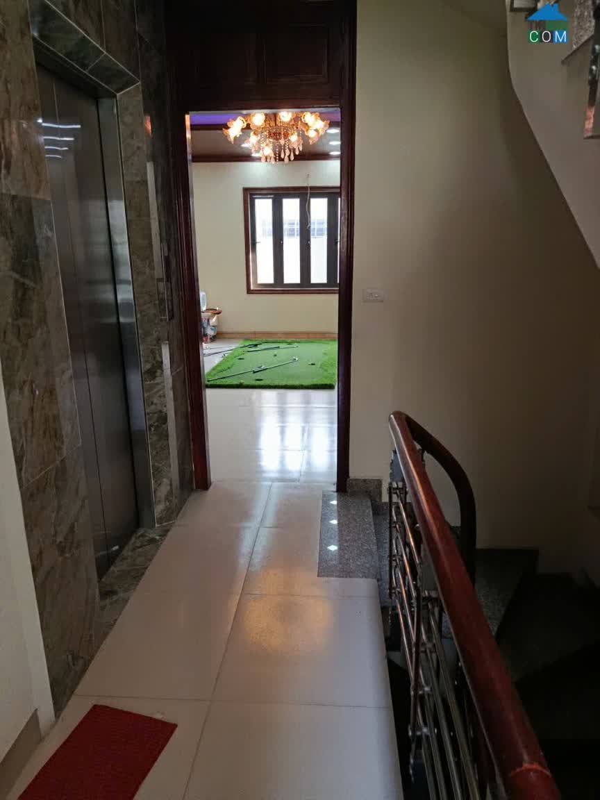 Ảnh Nhà mặt phố chính quận Nam Từ Liêm Hà Nội mà giá chỉ 330 triệu/m2 1