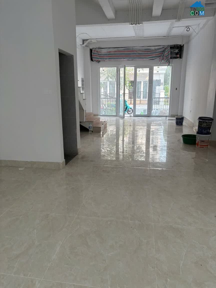 Ảnh Cho thuê nhà nguyên căn,MBKD 75m2 lô góc 5 tầng đường phân lô khu Trâu Quỳ, Gia Lâm 0