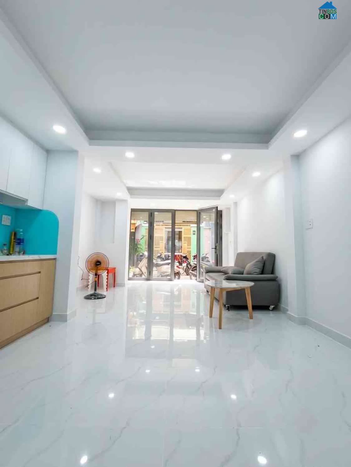Ảnh Nhà 40m² Ngay Trung Tâm Quận 10, Gần Đại Học Kinh Tế Hcm, Hẻm Xe Hơi Thông Rộng Rãi 0